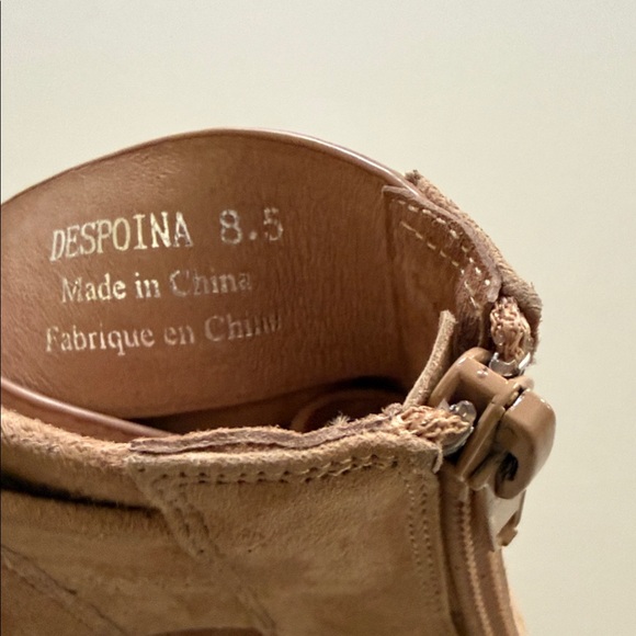 JEFFREY CAMPBELL || Tan Bow-Bow High Heel Sandals. Sz. 8.5 - Picture 9 of 11